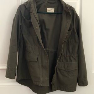 Olive green jacket w/ hood and adjustable waist